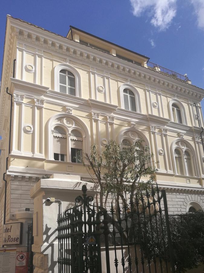 Delle Rose 3*